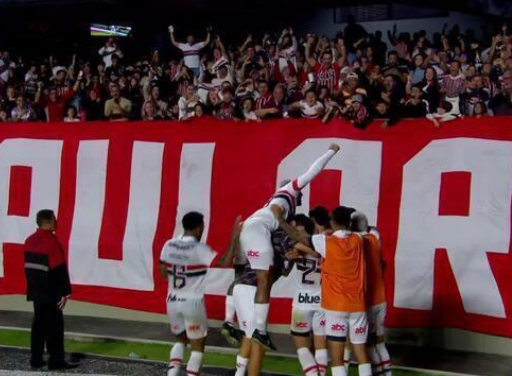 Brasileirão: São Paulo vence o Flamengo