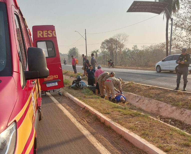 Bombeiros socorrem vítimas de acidente na MT-040