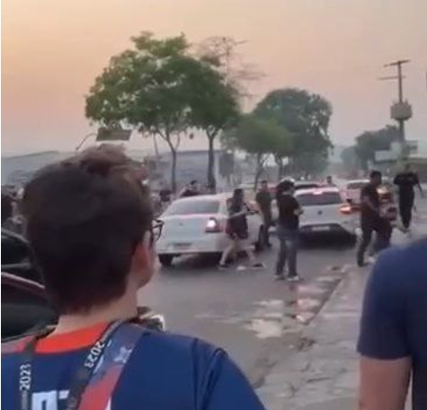 Dois homens brigam na av. Beira Rio, em Cuiabá; Vídeo