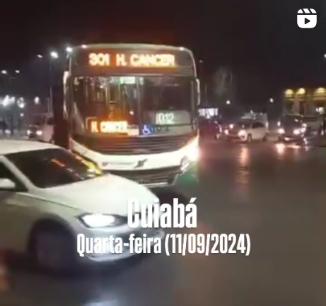 Colisão entre ônibus e carro no centro de Cuiabá; Vídeo