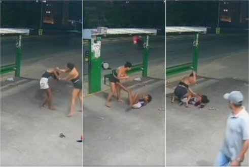 Mulher esfaqueia outra em ponto de ônibus; Vídeo