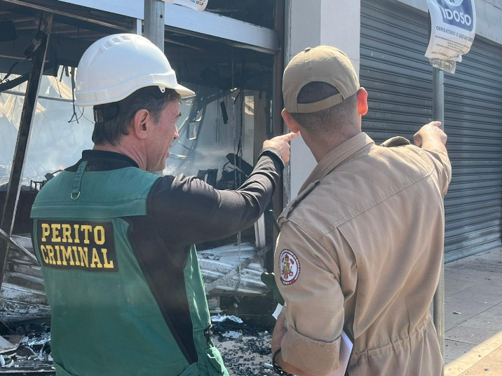 Politec conclui laudo sobre incêndio que destruiu Shopping Popular