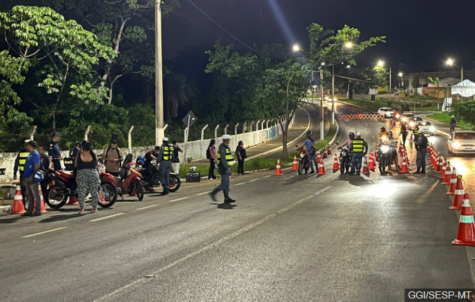 Operação resulta em 62 motos removida e três autuações