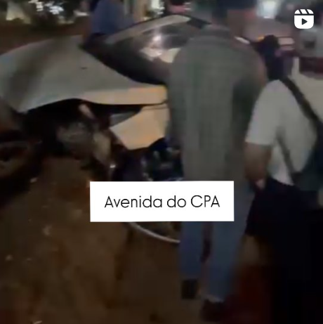 Condutor bate carro em obras na av. do CPA; Vídeo